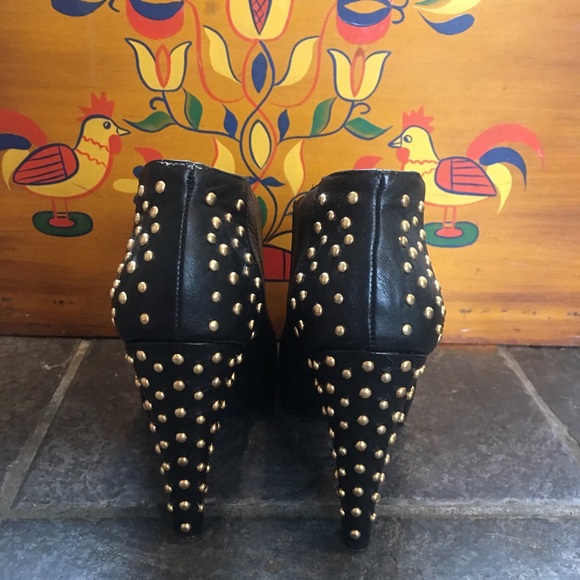 Steve Madden Clubbing Studded Heeled Booties Sz 6 - Picture 2 of 8